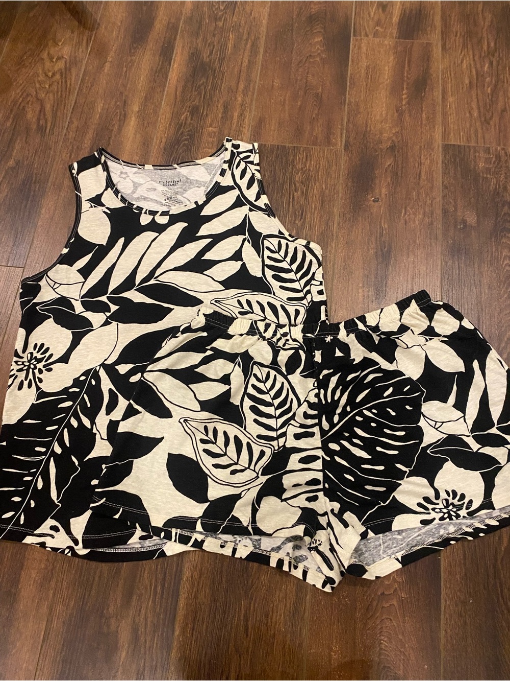 Tropical print pajama set shorts tank top size large